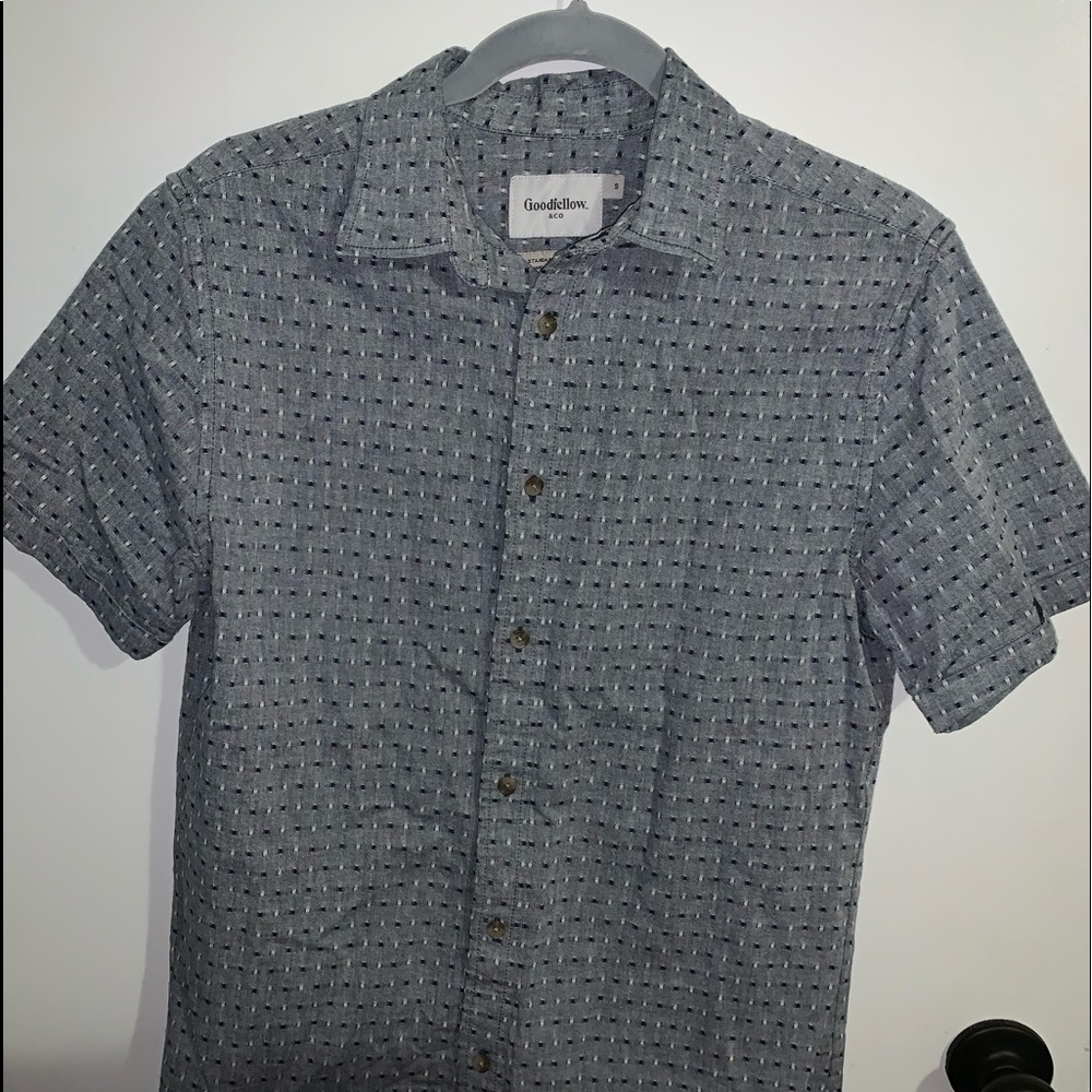 GoodFellow Casual Button down short sleeve